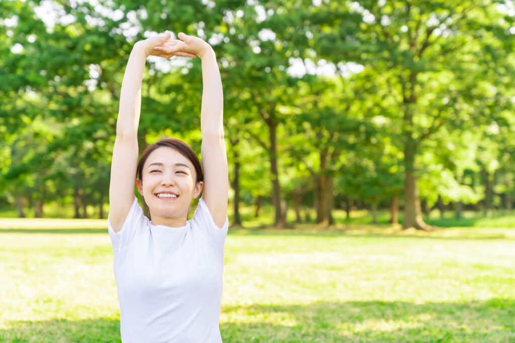 フィットネスイメージ　女性　ヨガ